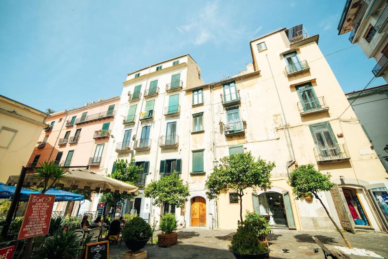 Domus Gisulfo Lägenhet Salerno Exteriör bild